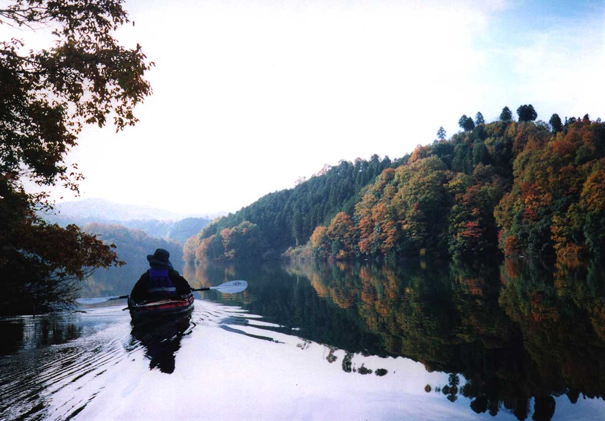 Kayaking on Shorenji Lake / 青蓮寺湖でカヤッキング