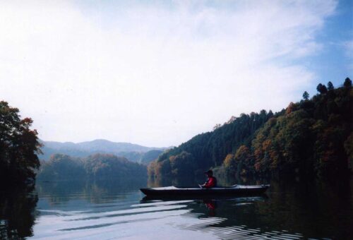 Kayaking on Shorenji Lake / 青蓮寺湖でカヤック
