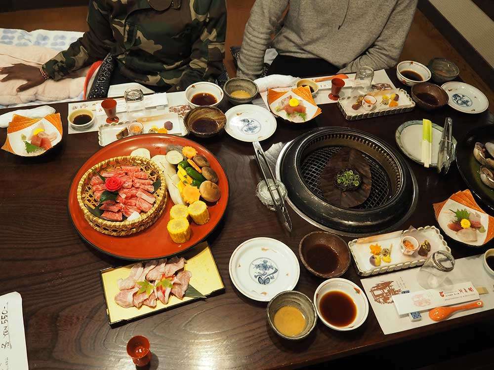 Dinner served at Taisenkaku / 対泉閣の夕食