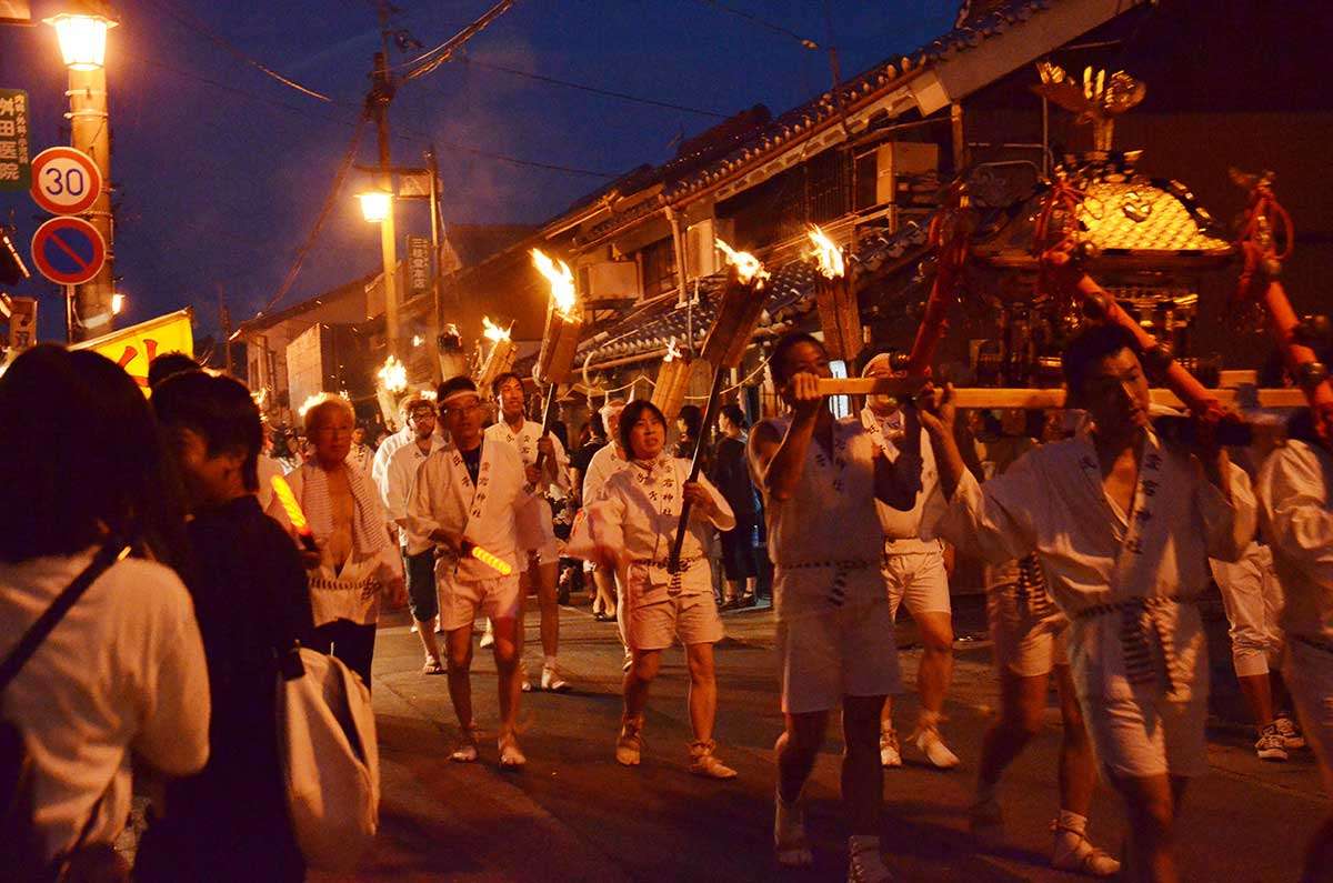 愛宕の火祭りと名張川納涼花火大会 東奈良名張へようこそ