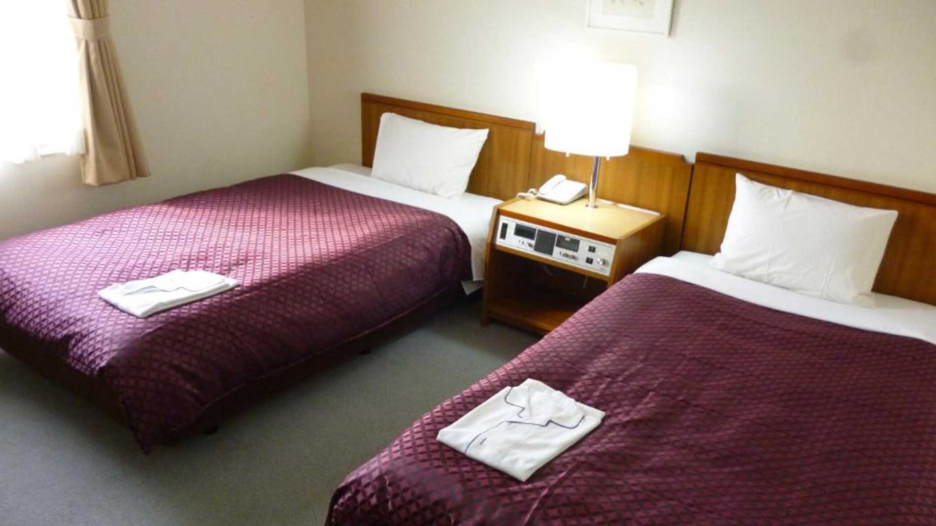 Nabari Plaza Hotel - Twin Room