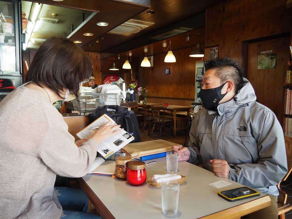 赤目口駅前のレトロな喫茶店で