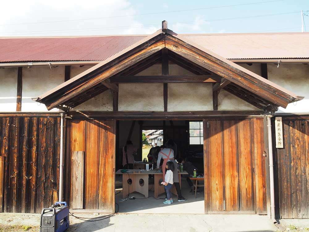 Warehouse for bamboo lantern making
