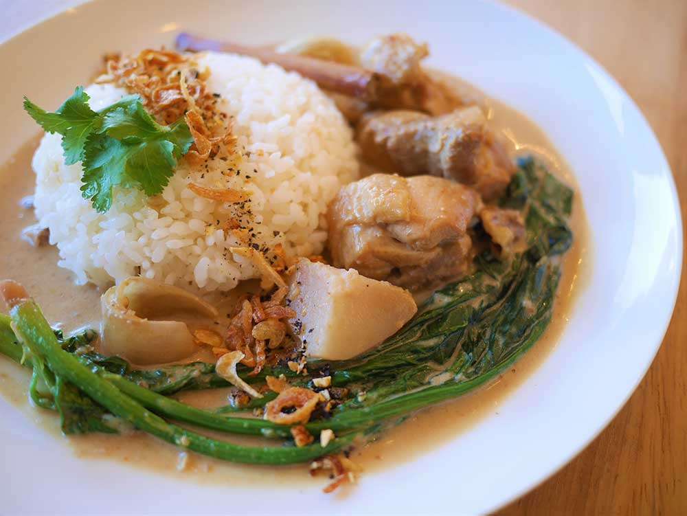 Massaman curry with winter spinach