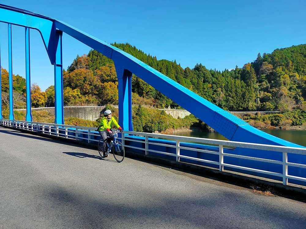 Crossing Lake Shorenji