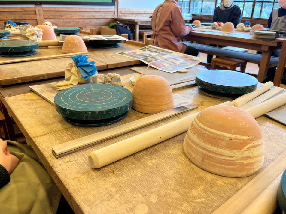 Pottery class in Mitsue