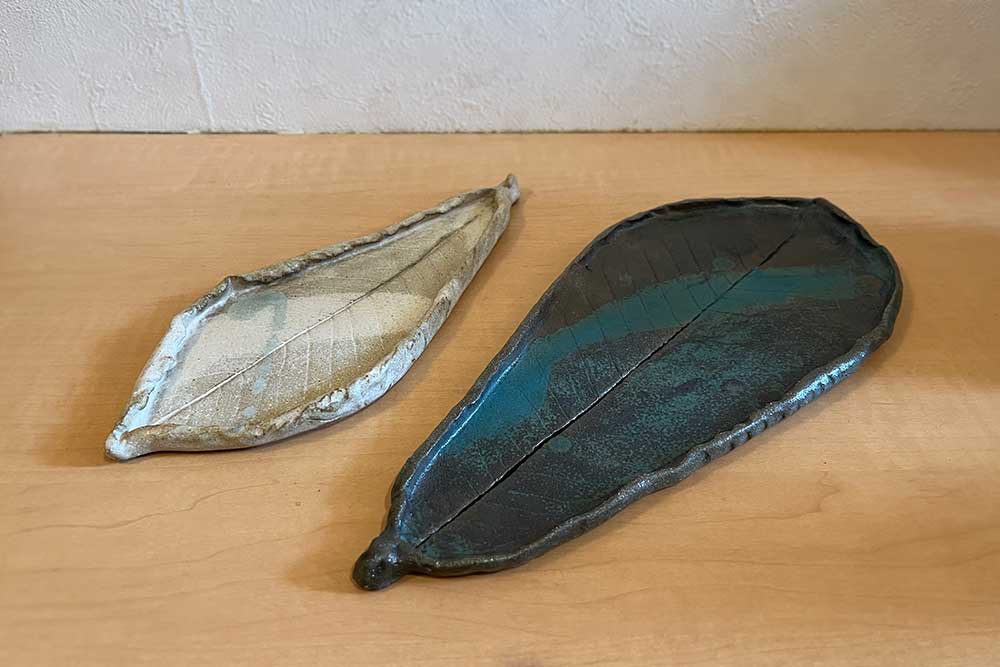 Magnolia leaf plates