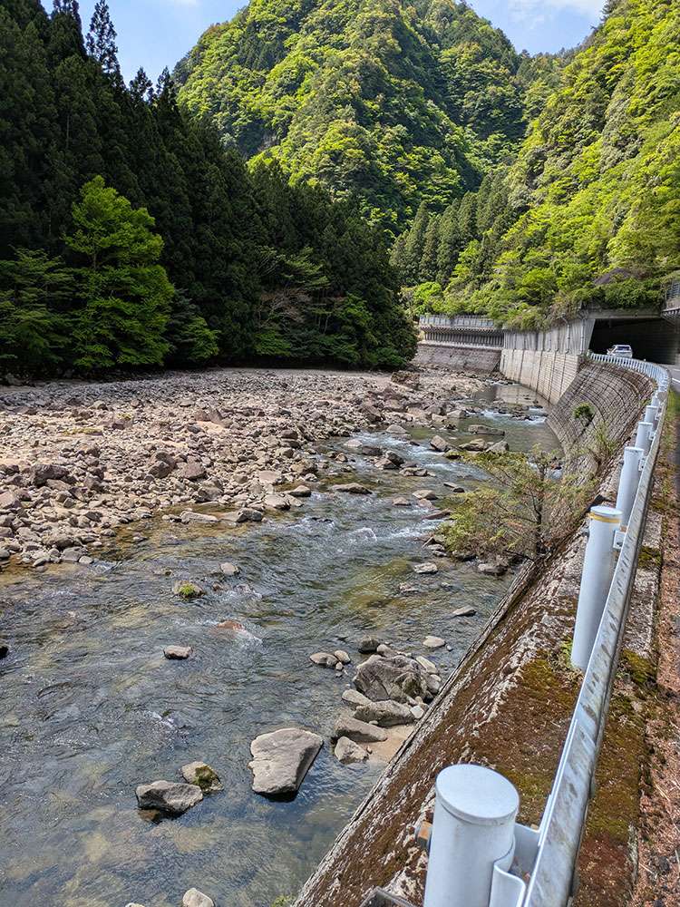 Shorenji River flowing through Kaochidani
