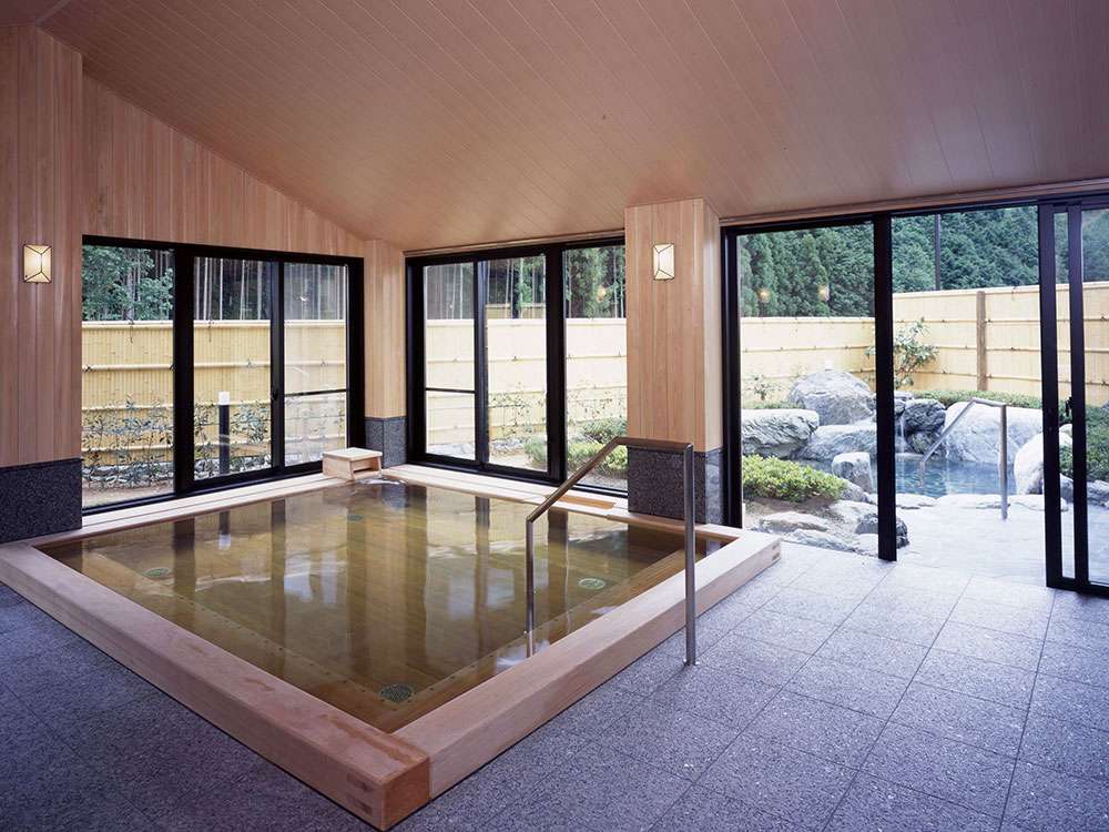 Hinoki bath at Takasumi Onsen