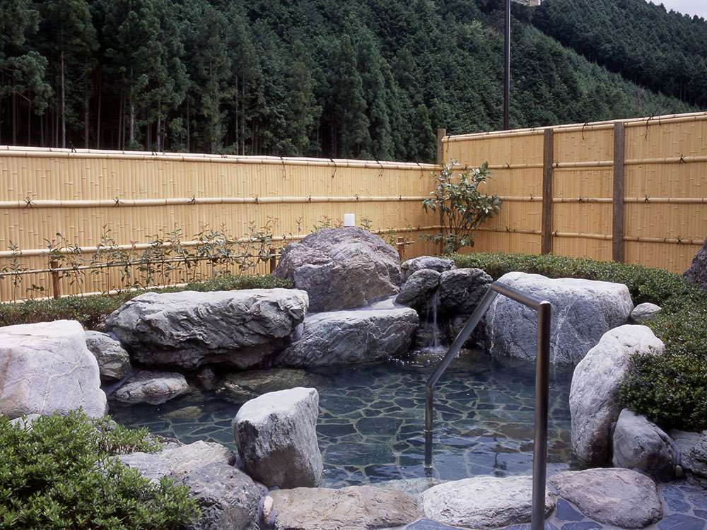 Rock bath at Takasumi Onsen