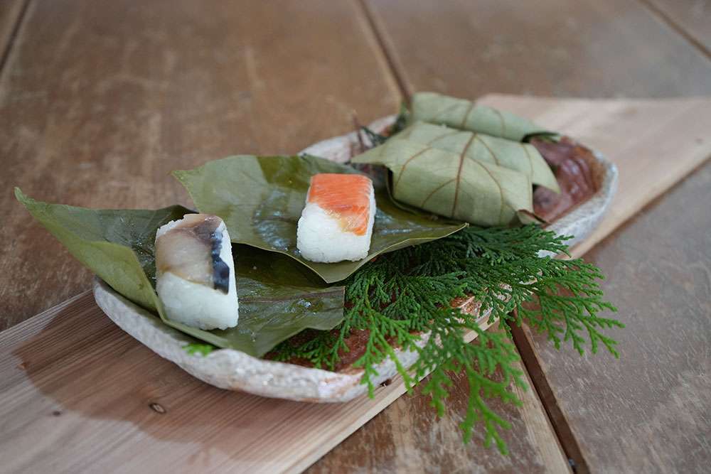 柿の葉寿司 / Persimmon leaf sushi