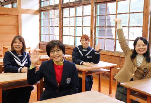Japanese school experience / 懐かしい学校体験
