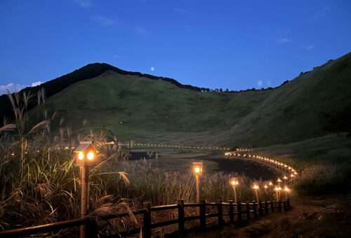 Soni Highland with lanterns / 曽爾高原山灯り